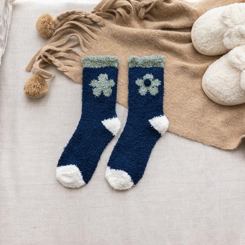 

Winter Coral Fleece Socks For Women, No Hair Loss Thickened Warm Medium Tube Women S Socks, Gold Silk Flower Sleep Socks One size fits all тёмно-синий