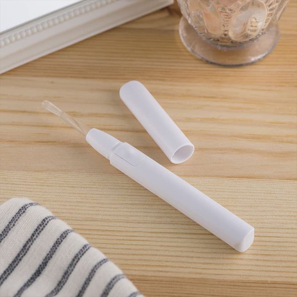 Kai Corporation Sticky Ear Pick with Light (1 piece)
