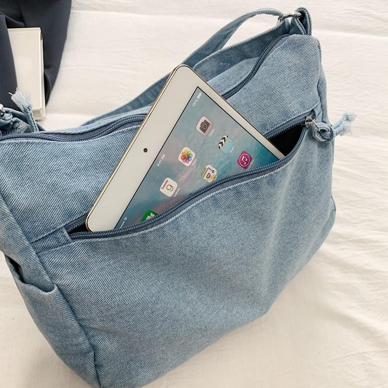 Denim Vintage Shoulder Bag Women Embroidered Cat Crossbody Bag