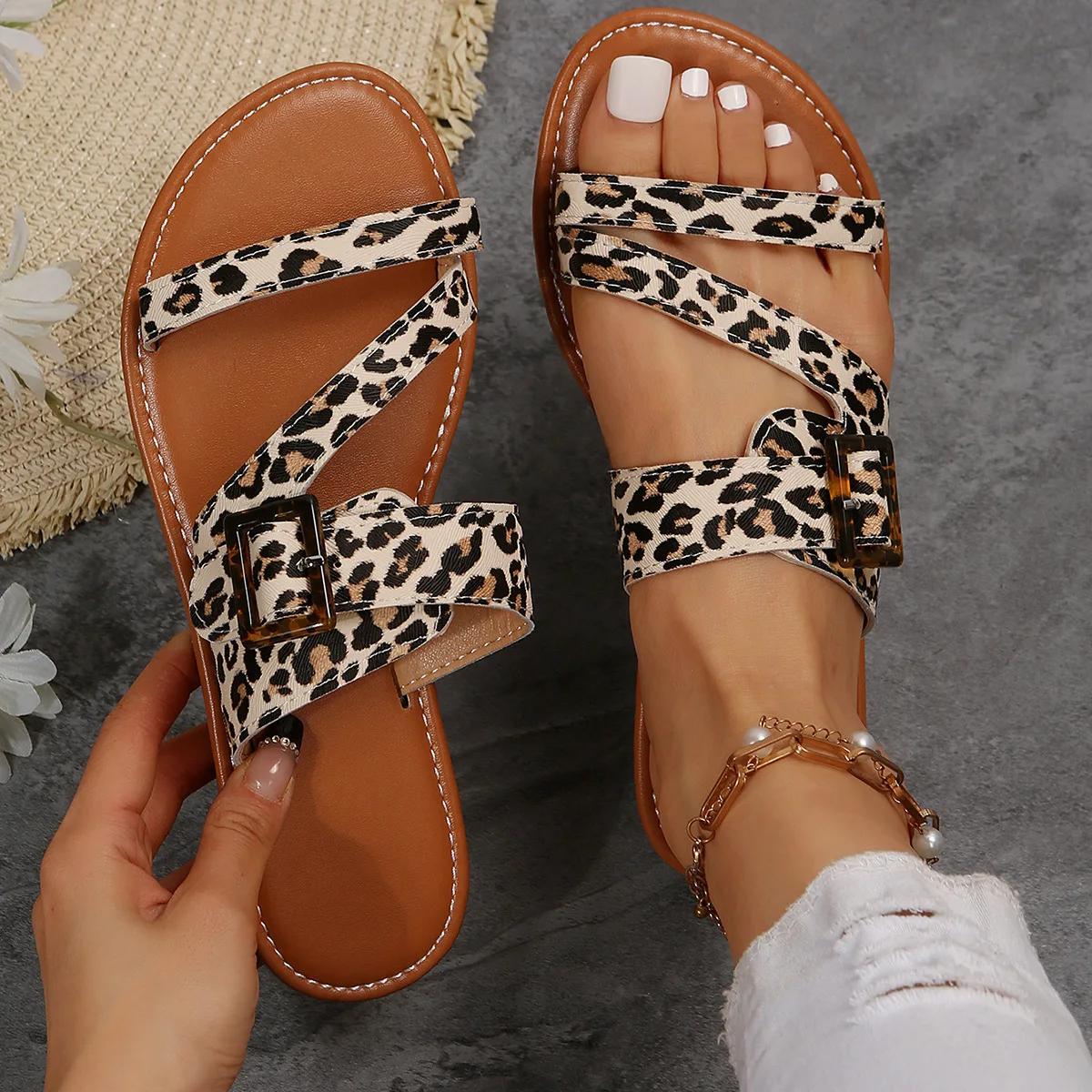 

fashion Women Summer Leopard Pattern Sandals New Fashion Retro Large Flat Slippers Outdoor Vacation Beach Casual Shoes Lightweight