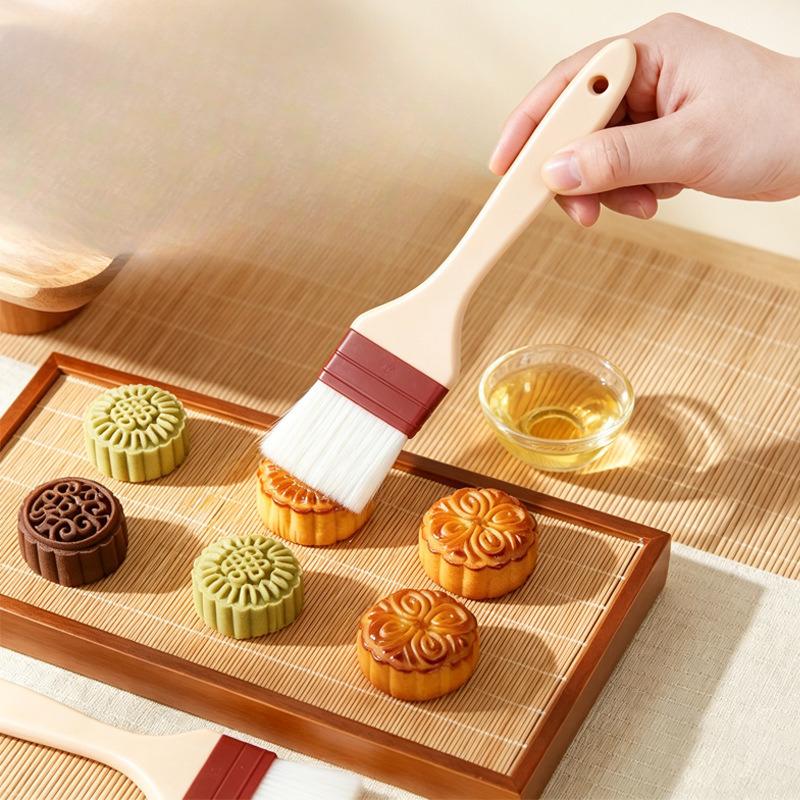 High Temperature Resistant Nylon Basting Brush for Baking and Barbecue Silicone Handle Oil Brush for Cake and Bread