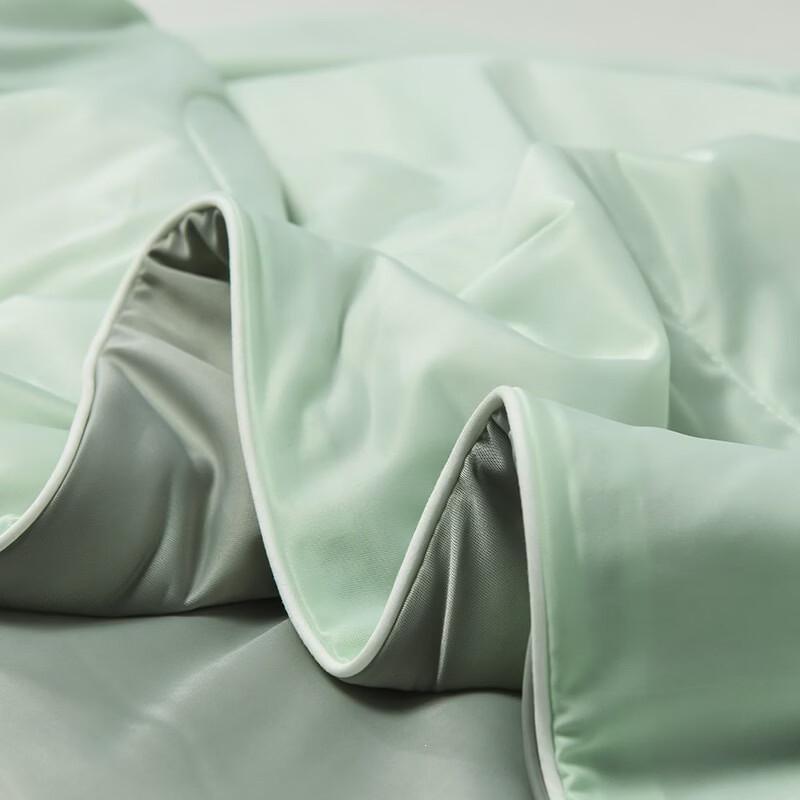 Brangdy Cooling Washable Summer Quilt
