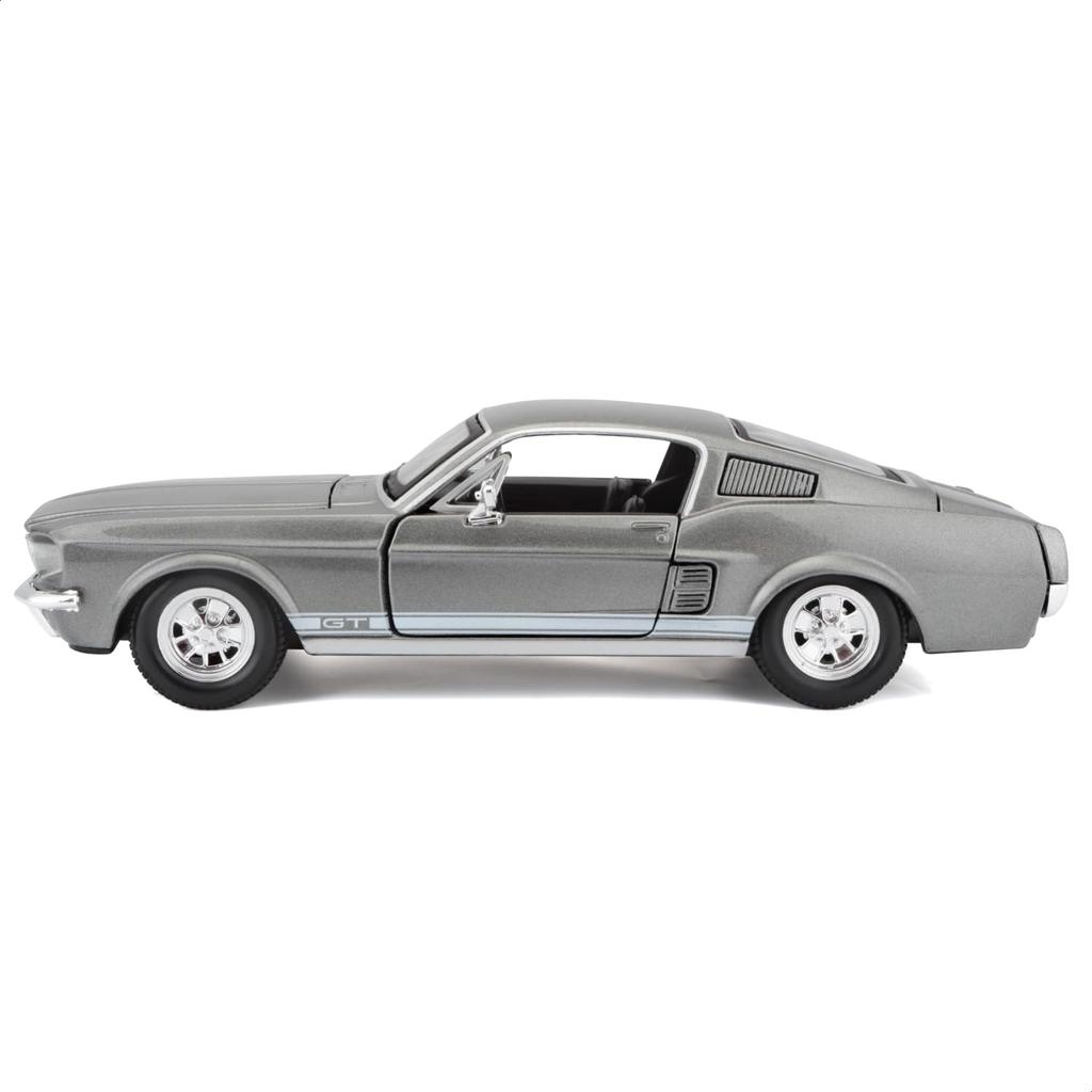 Maisto 1/24 Scale Diecast Model Car of the 1967 Ford Mustang GT in Gray (Product Code: 31260 GY)