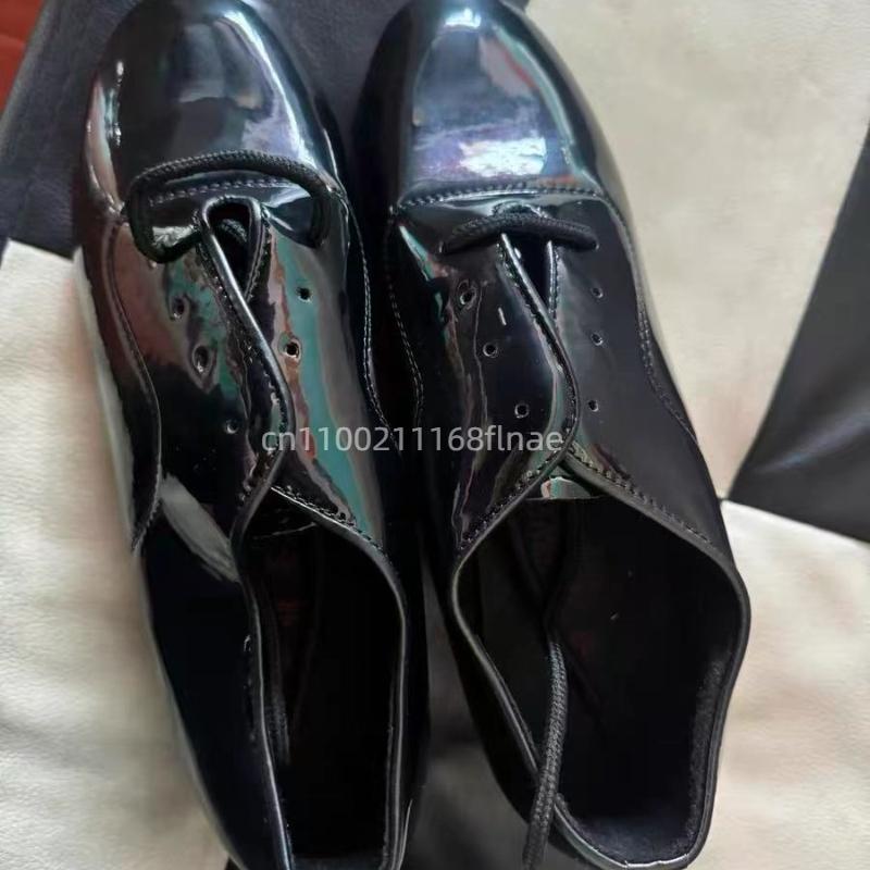 Scarpe da Danza Moderna da Uomo con Suola Morbida Pelle Verniciata Bianco e Nero Suola Morbida Scarpe da Ballo Specifiche per Competizioni di Square Dance