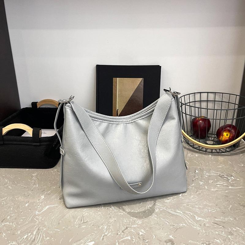 Popular Large-capacity Dumpling Bag Women's New Simple and Versatile Shoulder Messenger Bag Commuter Bag