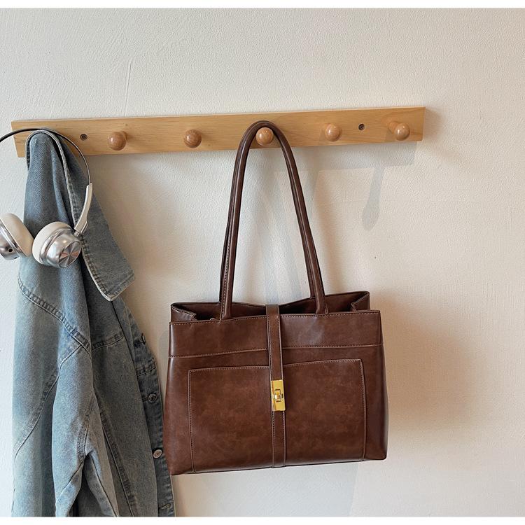 Premium Handbag Bag Women's 2025 New Contrasting Color Retro Shoulder Bag Commuting Large Capacity Underarm Tote Bag Tide