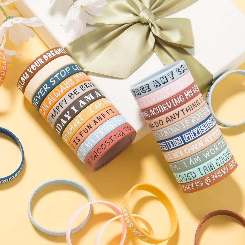 QEERBSIN 100 Pieces pirational Quote Wristbands -Bulk Pack Colored Motivational Bracelets- Stretch Unisex Wristbands for Men Women Teen Gifts, Party