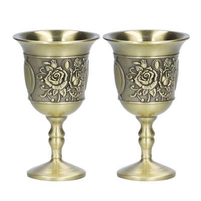 2 pezzi Calici da vino Squisito motivo crisantemo Stile corte vintage Calice in metallo per bar