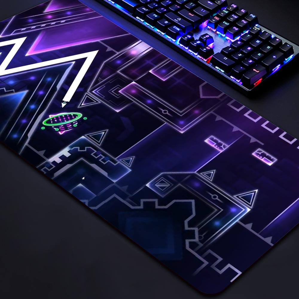Επιθέμα Ποντικιού Geometry Dash Παιχνιδιών Γραφείου για Laptops Χαλί Anime Γραφείο PC Gamer Μεγάλα Αξεσουάρ Παικτών Υπολογιστή CSGO Επιθέμα Ποντικιού