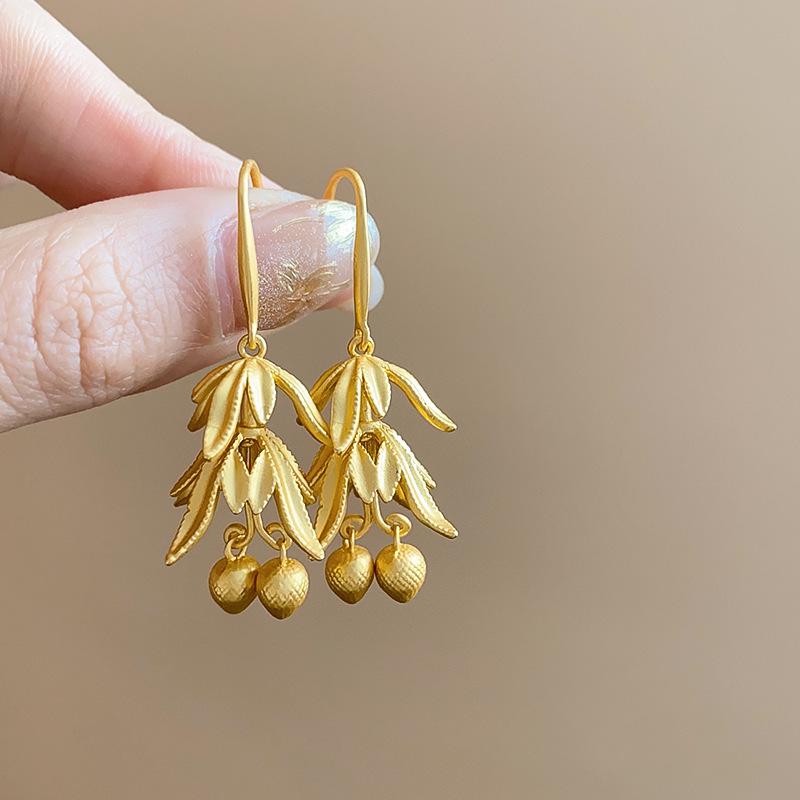 Vintage Silver Needle C-Shaped Diamond Pearl Stud Earrings - Elegant and Versatile Niche High-End Jewelry