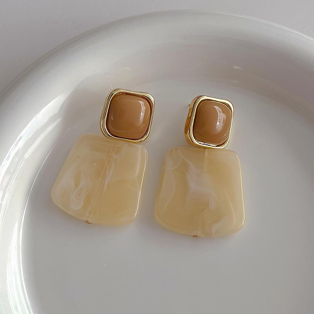 Niche Design Irregular Square Resin Earrings with S925 Silver Needle - Geometric Retro Color Block Dangle for Versatile Styling.