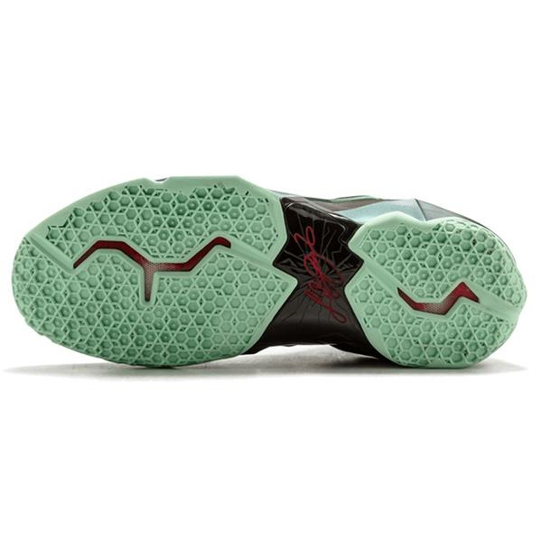 Nike LeBron 11 'King's Pride' Men's 616175-700