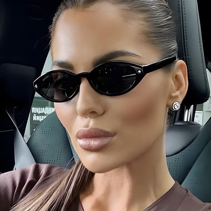 New Cool Simple Star Decorative Sunglasses  Fashion Women Brand Designer Oval Eyewear Travel Uv Protection Shades Uv400 Glasses