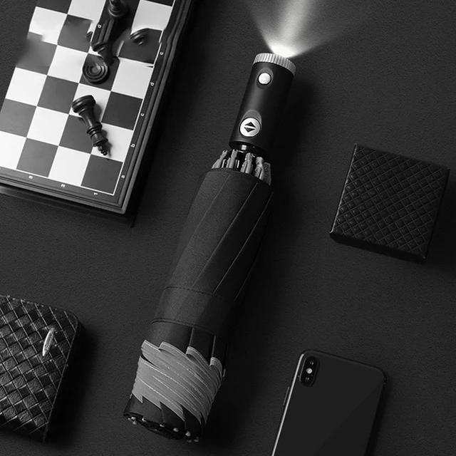 Automatischer Regenschirm mit reflektierendem Streifen, umgekehrter LED-Lichtschirm, drei faltbare umgekehrte 10 Rippen ohne Batterie