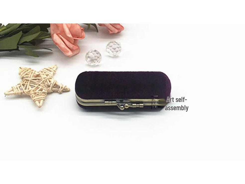 Creative Velvet Antique Bronze Clasp Lipstick Box with Mirror - Single Lipstick Storage and Gift Box