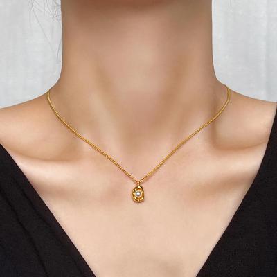 Náhrdelník z 18k zlata s francouzskou perlou a přívěskem z titanové oceli - Módní dámský klíční řetízek