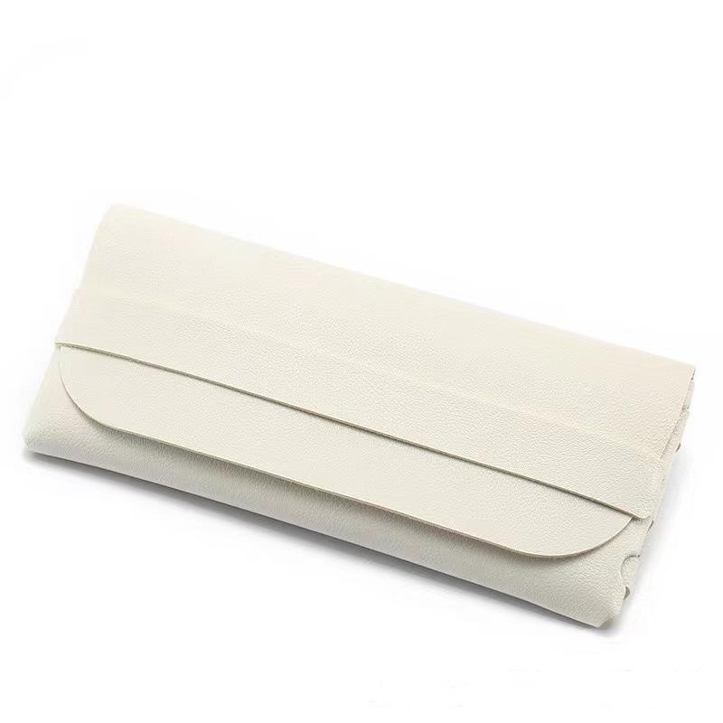 Modisches Druckknopf-Brillenetui aus PVC-Leder - Schwarz & Weiß Softpack, Lagerware