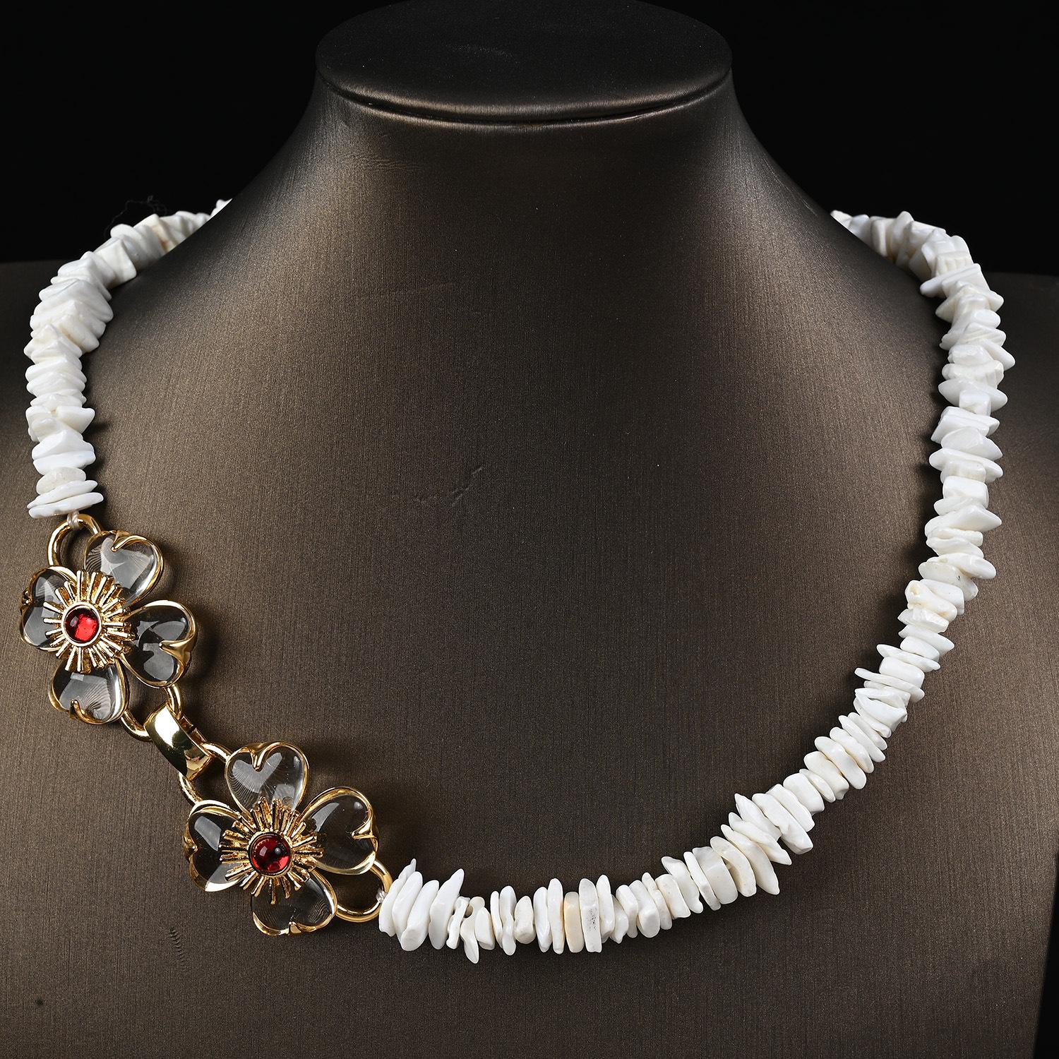 Stylish Irregular Glazed Shell Clavicle Necklace - Lightweight, Holiday Fashion белый