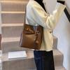 Premium commuter bag women's 2025 autumn tide fashion retro versatile shoulder bag large capacity tote bag