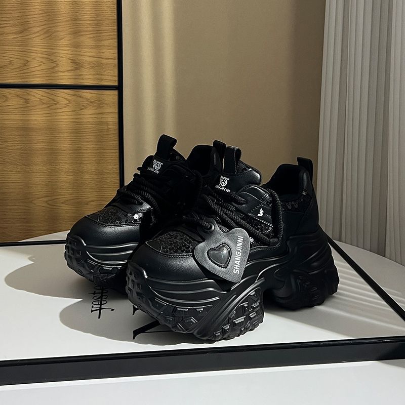 

Платформенные кроссовки для женщин, новые универсальные, с внутренней высотой, маленькие маффины, повседневная модная женская обувь 36 чёрный