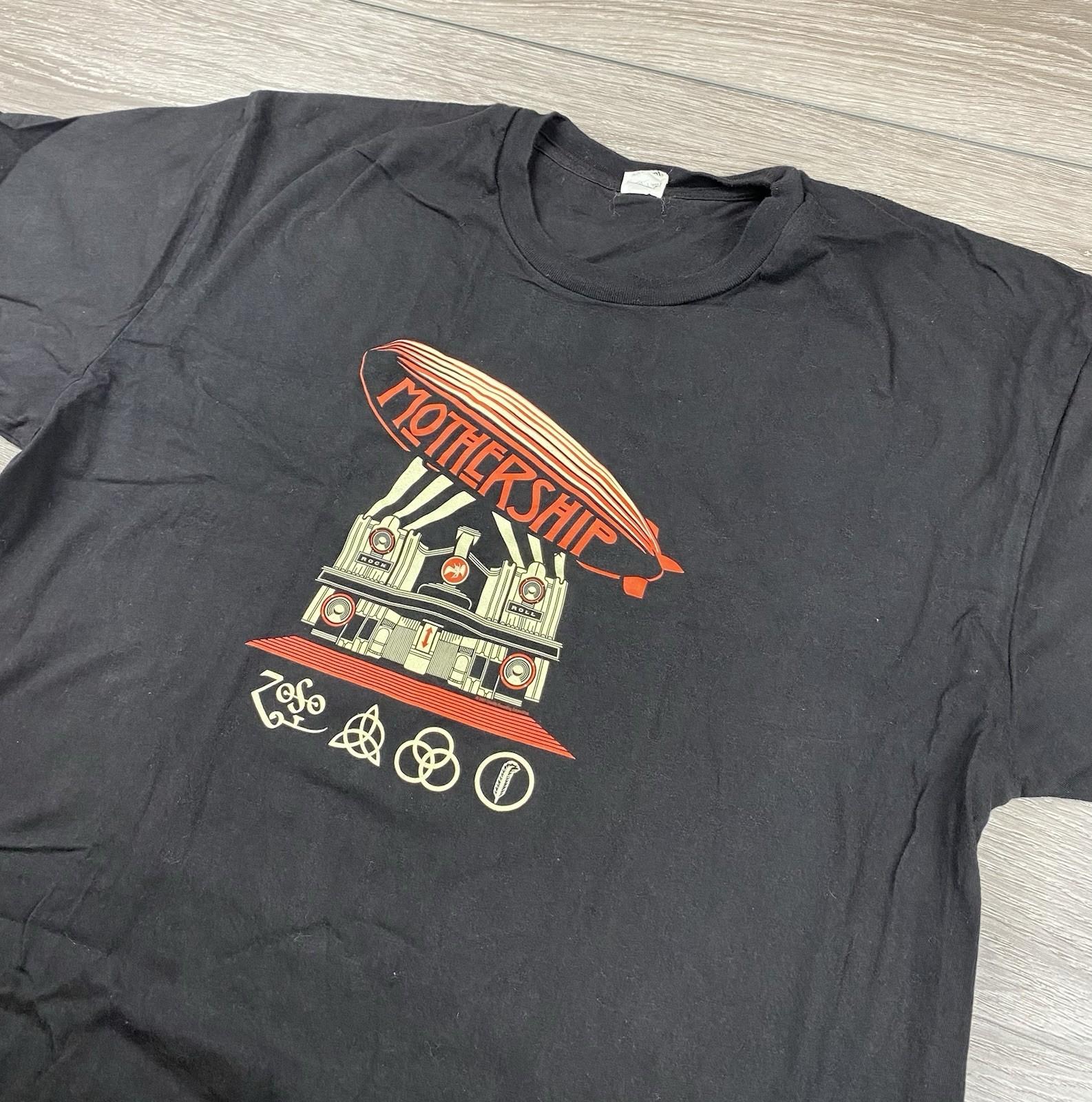 Led Zeppelin Men’s Mothership International Graphic T Shirt Black Size Large Unisex T-Shirt S