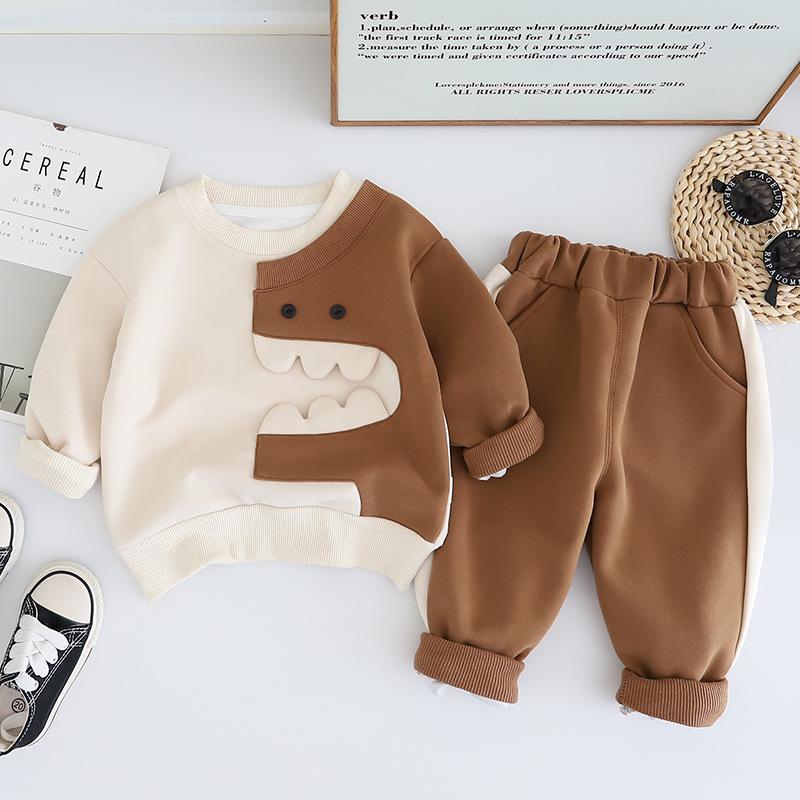 

Комплект для мальчиков Осень Детская одежда Корейский стиль с круглым вырезом Повседневный стиль Милый Комплект из двух предметов для мальчиков и девочек Весна и Осень 120 коричневый