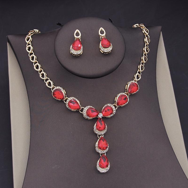 

Роскошные сердца Цепи Чокер Ожерелье Наборы для женщин Хрустальные свадебные ювелирные изделия Серьги Невеста Выпускной Бижутерия Мода