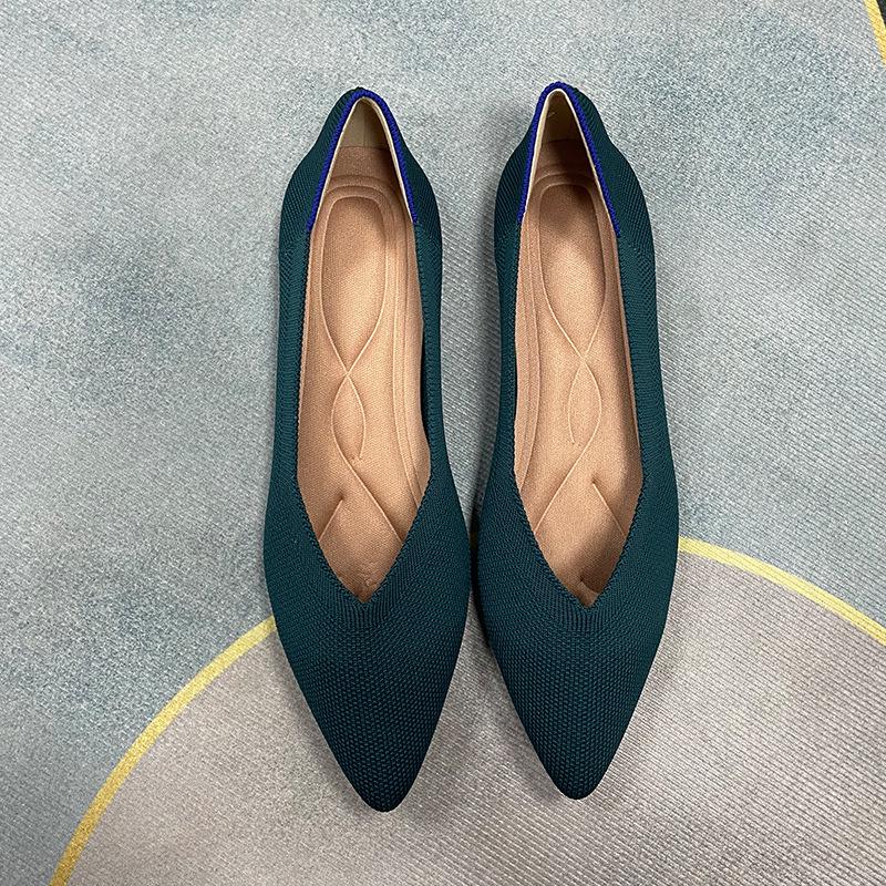 Classic Queen Women's Pointed Toe Fly-Knit Flats, Multicolor, Plus Size 41-43