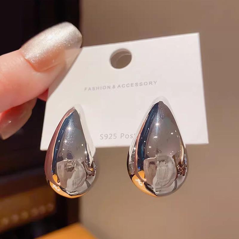 

Женские высококачественные ретро-серьги-капли из металла — европейский и американский стиль, золотая отделка