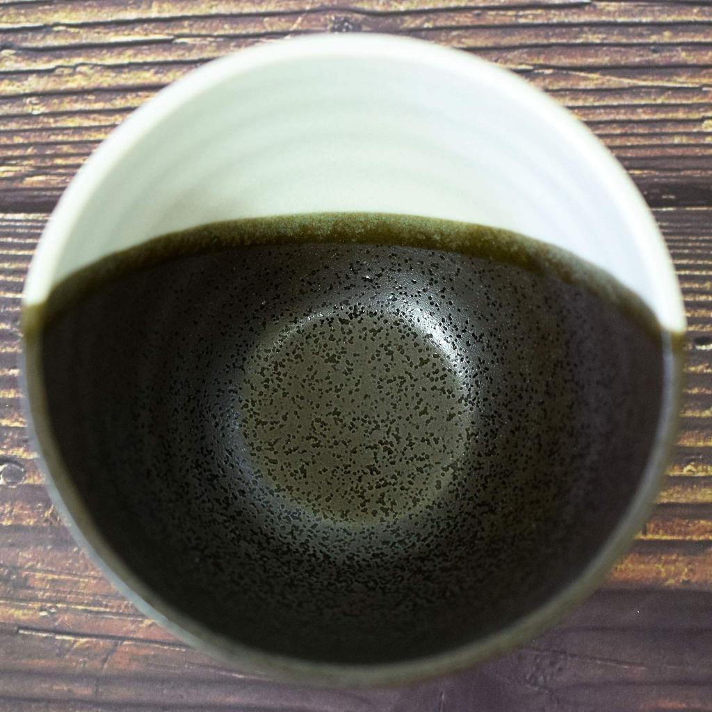 Waza no Kura Stilvolle Teeschale aus Kutani-Keramik mit Blumenmuster Luxuriös Japanisch Hergestellt zum Geburtstag 60. 70. 77. 88. Geschenk Schale, (Gelb), Keramik,
