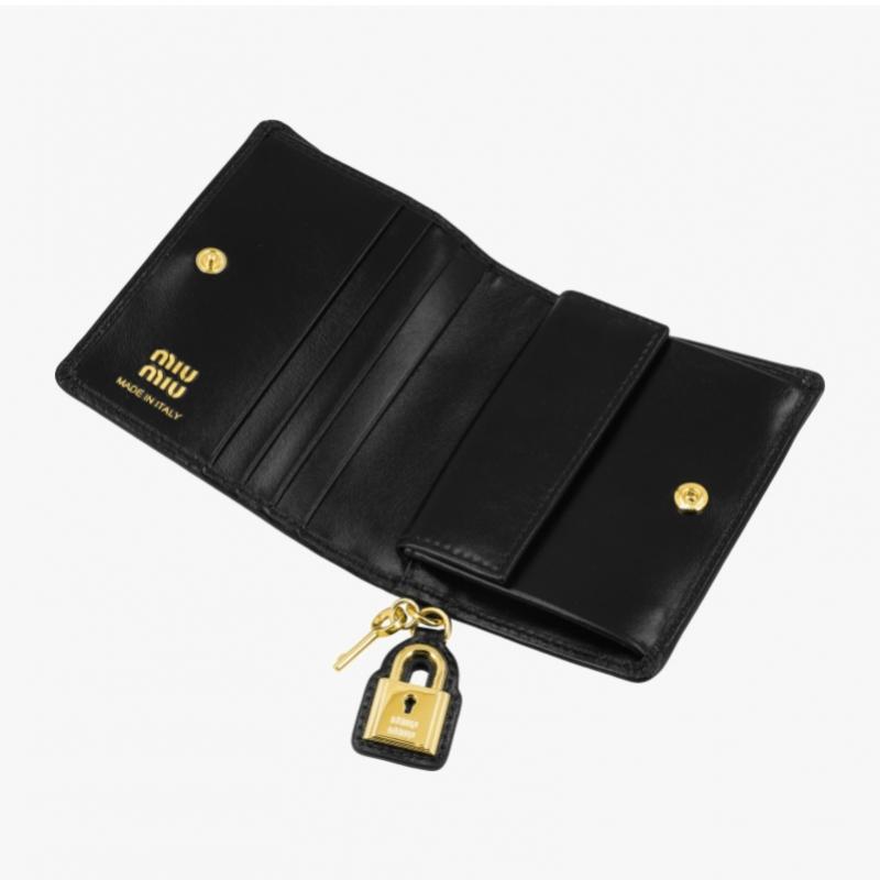 Miu Miu Matelass  Coin Wallet 5mv204 2iga F0002