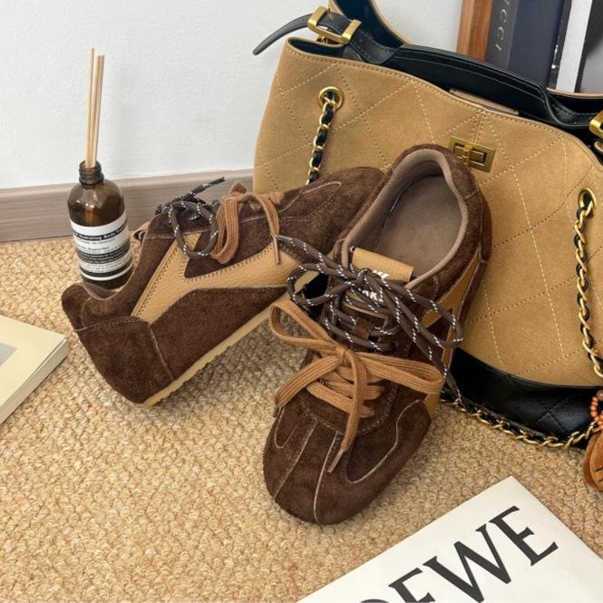 Vintage Women's Casual Flats 2026 Autumn New Outdoor Non Slip Lightweight Sneakers Comfortable Fashion Cross Tied Cotton Shoes