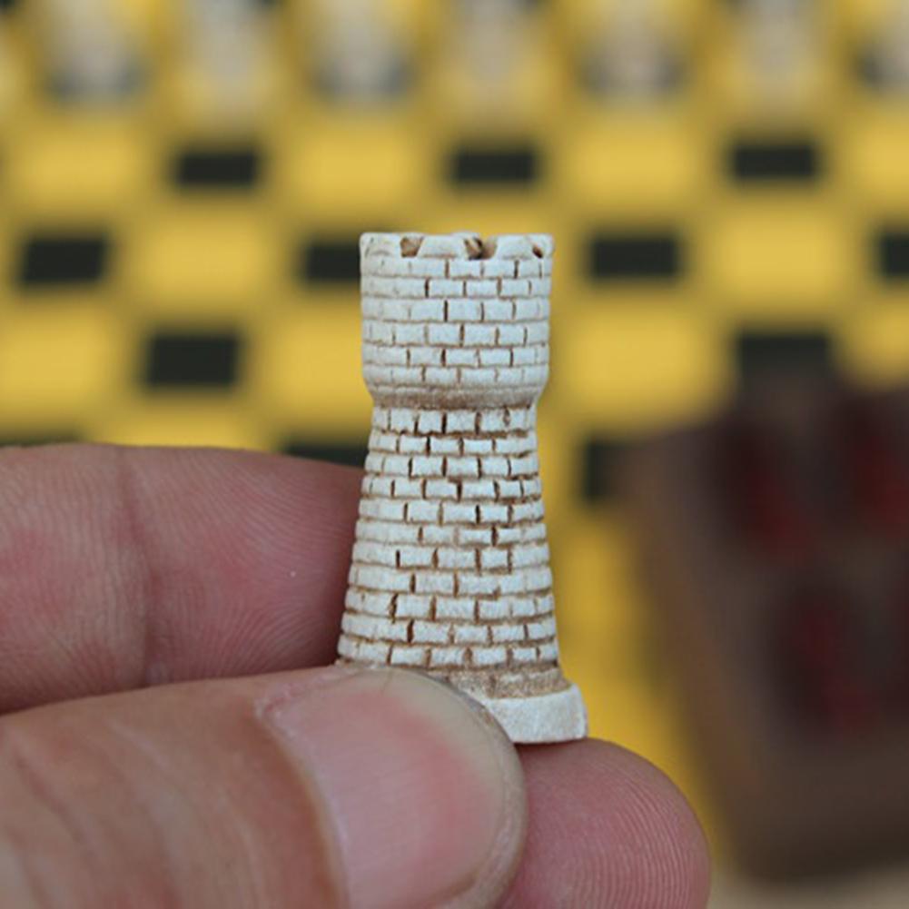 Antique Small Chess Leather Chess Board Characters Chess Game Resin Lifelike Chess Pieces For Parent-Child Entertainment