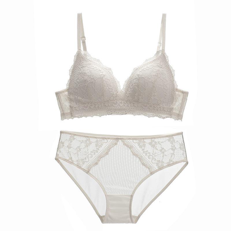 French Lace Triangle Cup Wireless Push-up Lingerie Set for Small Busts - Sexy & Comfortable