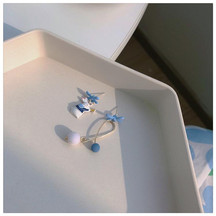 Retro Cute Asymmetrical Rabbit Ear Clips 2024 - Trendy Design for Women Without Pierced Ears