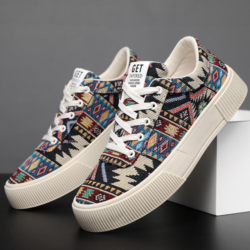 2026 Frühling und Herbst Nationaler Stil Trendige Herren Low-Top-Schuhe Retro Jacquard Koreanische Edition Vielseitig Große Größen Trendige Schuhe