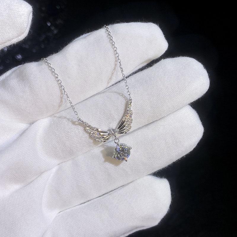 New S925 Silver Angel Wing Dynamic Women's Necklace, Niche Fashion, Exquisite, High-quality Wedding Jewelry