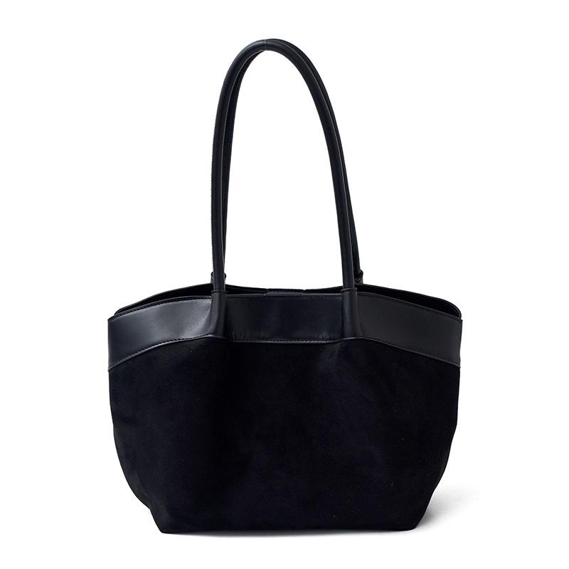 

Korean version retro large-capacity bag tote bag fashionable new shoulder bag simple casual pleated commuter armpit bag чёрный