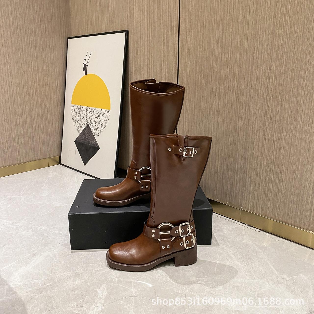 

Coarse Heel Martin Boots Women s Western Cowboy Boots 2025 Autumn Vintage Maillard Tall Belt Buckle Square Head Knight Boots 35 коричневый