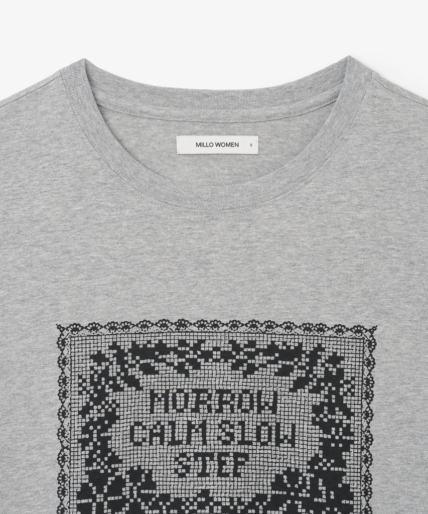 MILLO WOMEN Crochet Graphic T-Shirt [Melange Gray]