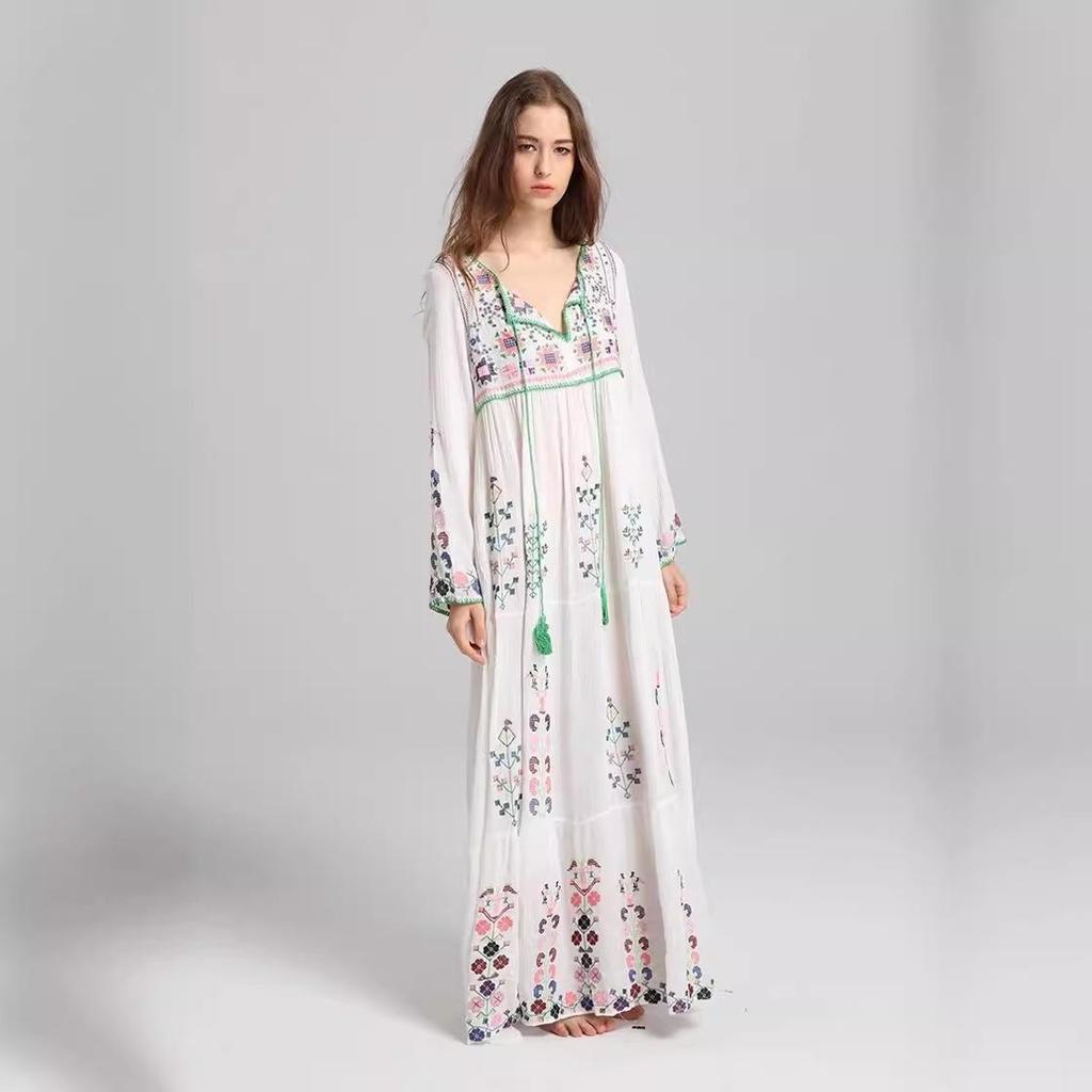 Boho Chic Dlouhé šněrovací šaty s květinovou výšivkou