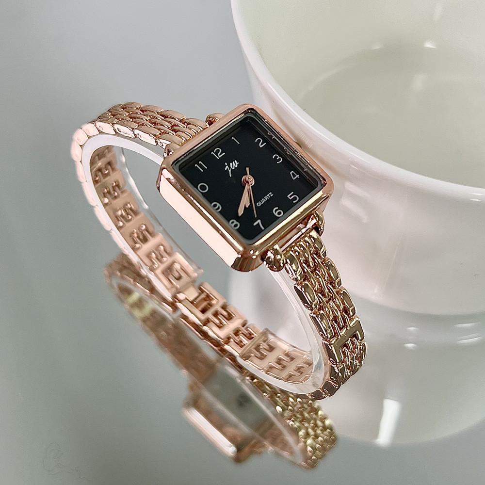 Simple Quartz Watches for Women Retro Alloy Strap Ladies Watches Small Square Dial Wristwatches Gift Clock Relógio Feminino