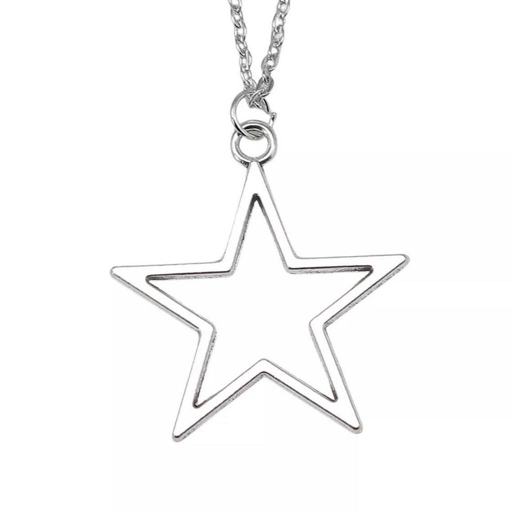Retro Silver Hollow Star Pendant Necklace