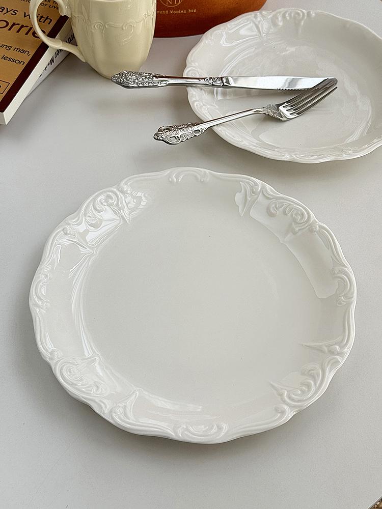 French Style Relief Ceramic Plate New Household 10.5 Inch High Aesthetic Salad Dessert Dishes Floral Shape White Tableware