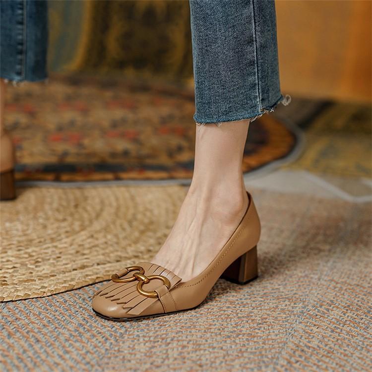 

French metal buckle fringed thick heel single shoes soft sole medium heel women s shoes 34 абрикосовый