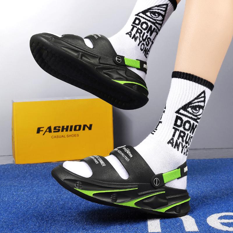 Sandales pour hommes Pantoufles d'extérieur Plage Diapositives confortables Sabots doux épais Chaussures décontractées pour hommes Chaussures d'eau Sandales de plage pour hommes femmes