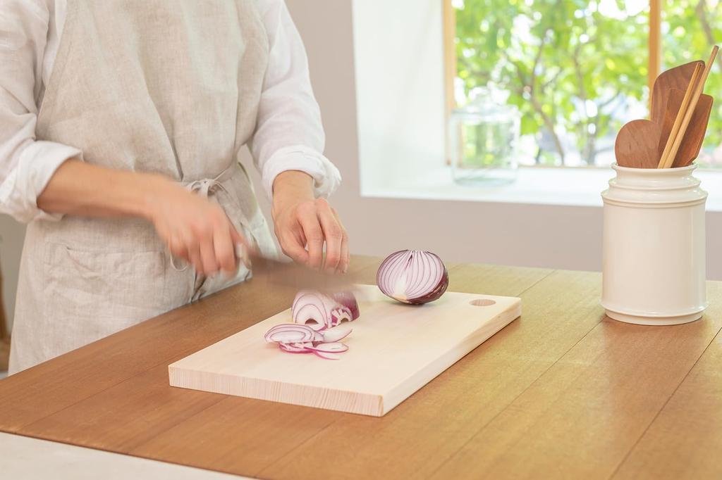 Umezawa Woodcrafts (Umezawamokuzaikougeisya) Hinoki Wood Cutting Board, 39 X 24 X 2 Cm