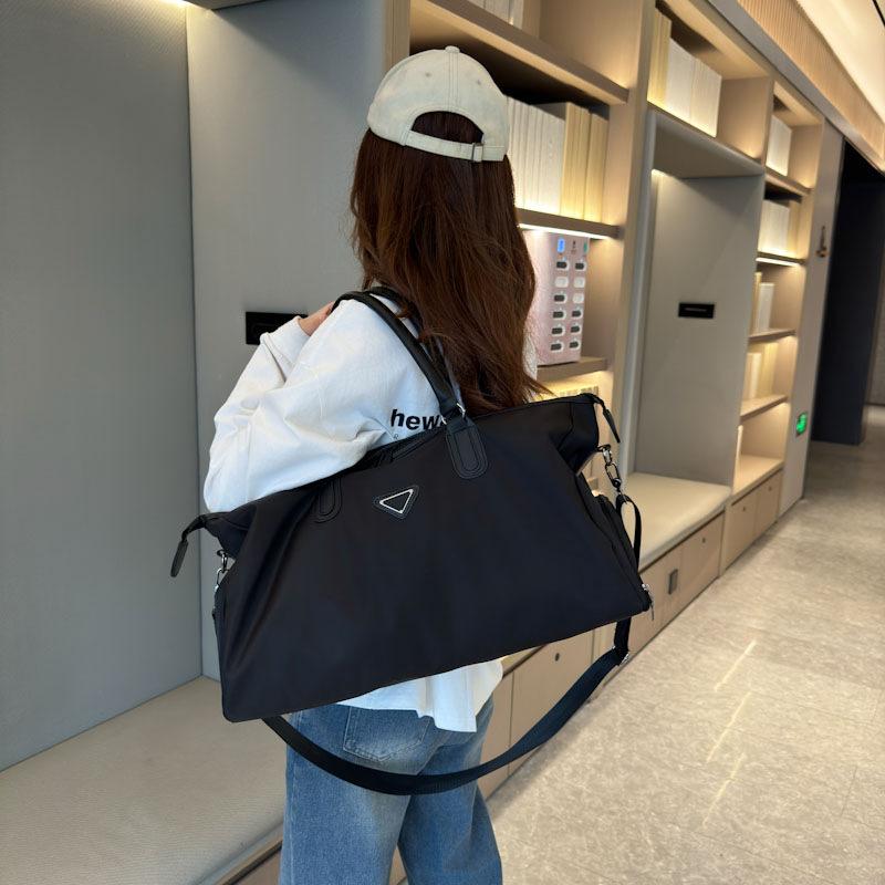 Short business trip travel bag, the same for men and women, large-capacity portable, lightweight, water-proof sports fitness bag, storage bag