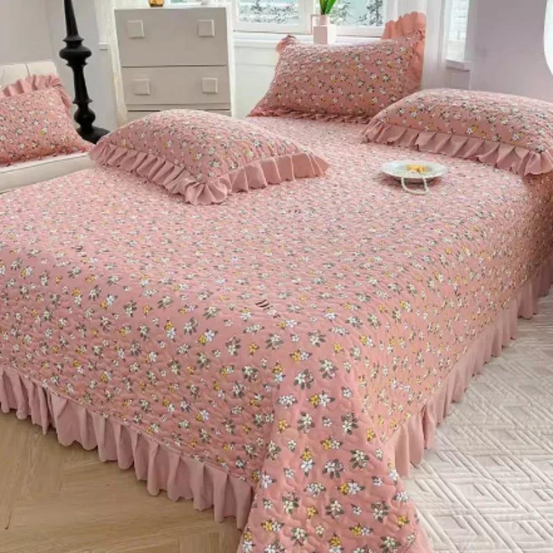 Kleines fragmentiertes Blumen-Landhausstil-Baumwoll-Steppbettdecke Einzel-Tatami-Blatt Dreiteiliges Set für alle Jahreszeiten