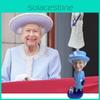 Elegante Königin Elizabeth II. Harzpuppe Cartoon-Kunstwerk für dekoratives Gedenkornament